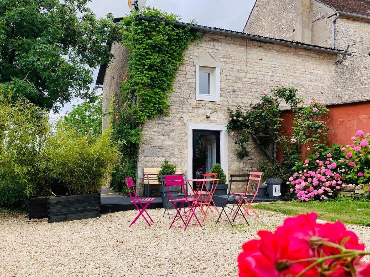 La Petite Maison De Celine & Frederic Avec Piscine A Préhy المظهر الخارجي الصورة